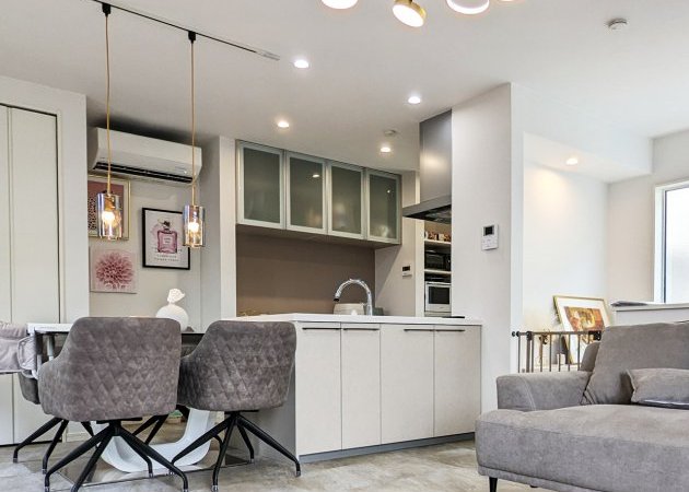 ２階に配置した明るいリビング